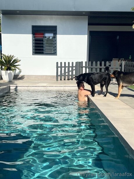 Laraafox pornstar nude pictures