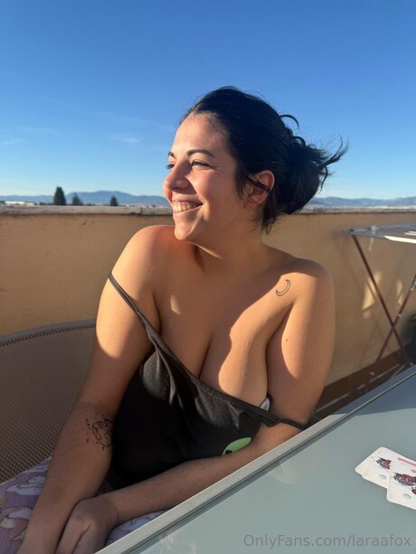 Laraafox pornographic actress img