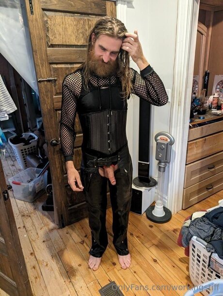 Workingstiff erotic actress pics