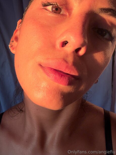 Angiegoddess pretty star pics