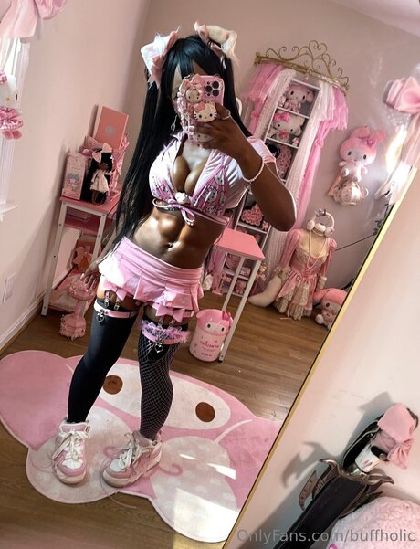 Buffholic pretty star pics