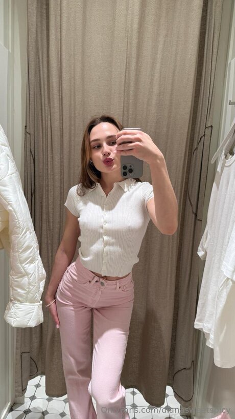 Dianasweetspicy model erotic pic