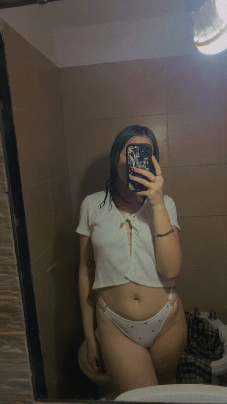 Reinita99 adult star img