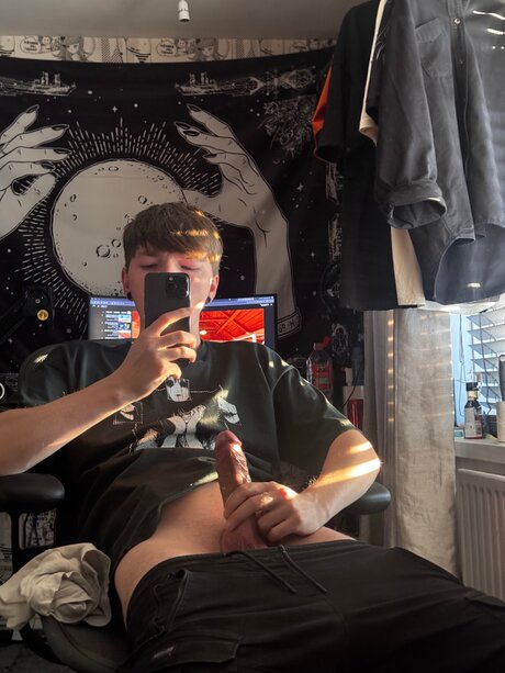 Thebeeb0i pornstar exclusive gallery