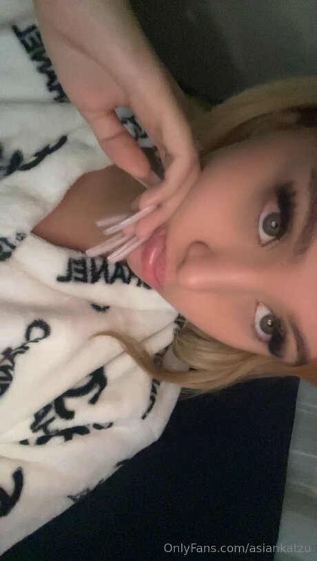 Asiankatzu model best pics