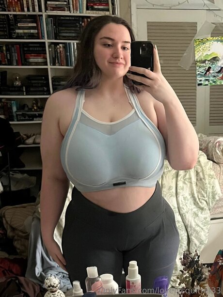 Lovelysquirrel33 star porn pic