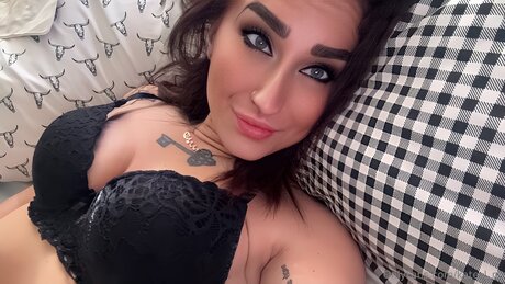 Kate L M model beautiful photo