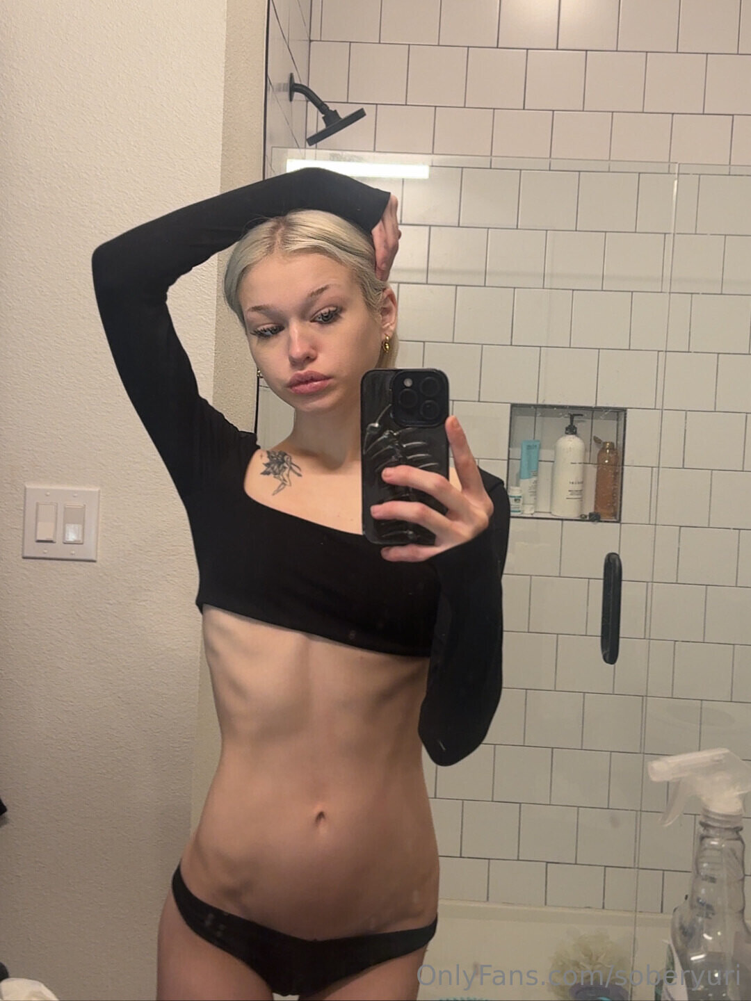 Soberyuri model nude gallery