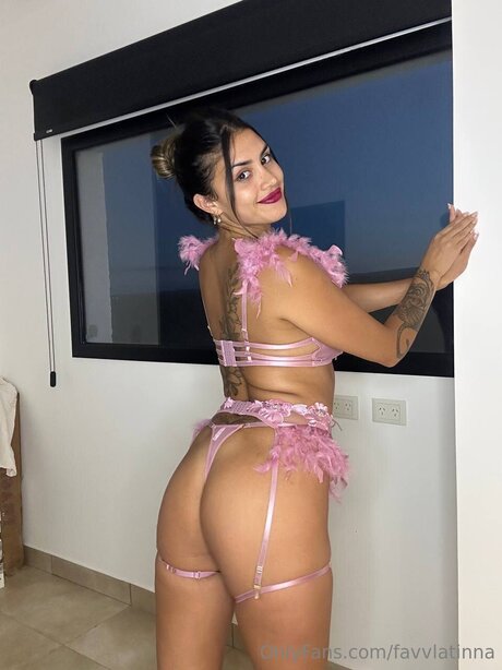 Favvlatinna actress photo