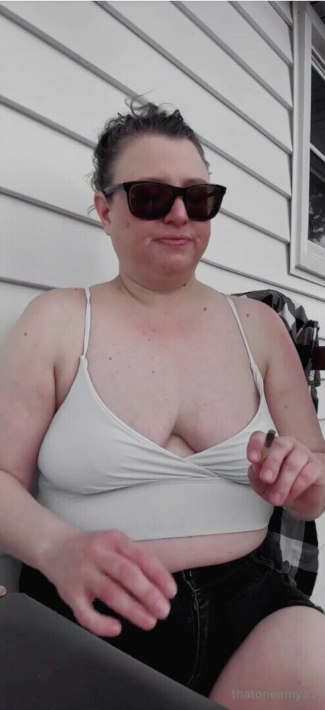 Thatoneamy44 adult star image