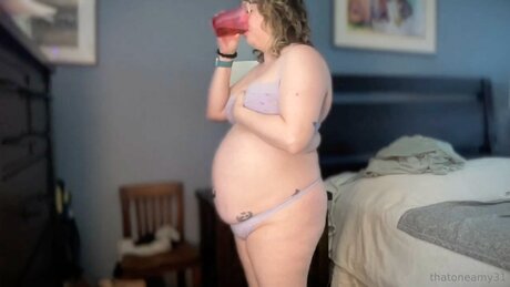 Thatoneamy44 hot star image