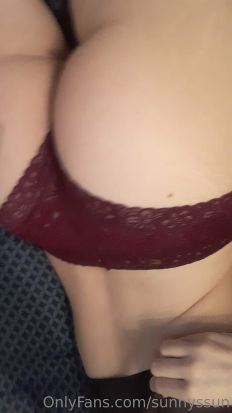 Sunnyssun pornstar erotic picture