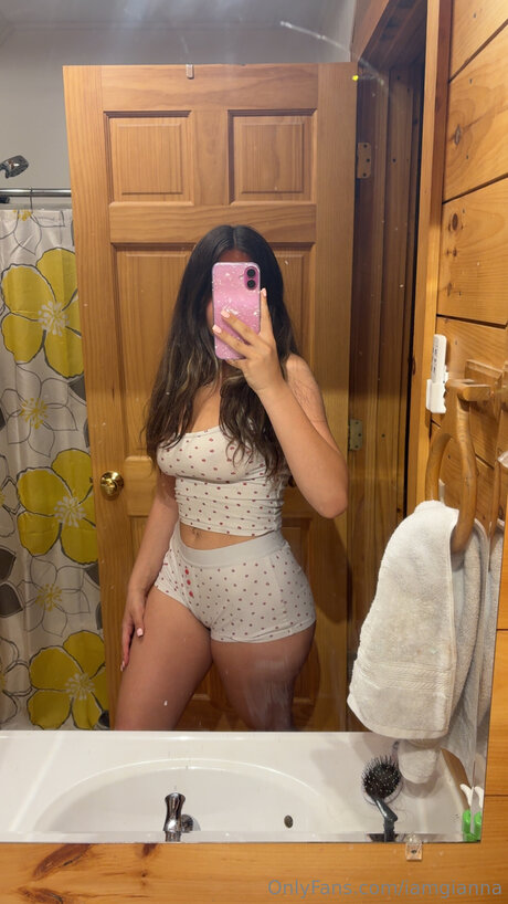 Iamgianna model exclusive photos