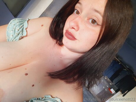 Bunnyhott22 porn star photo