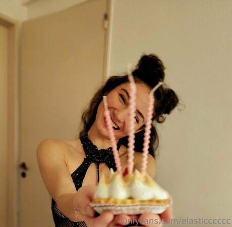 Elasticccccc pornstar sexy pics