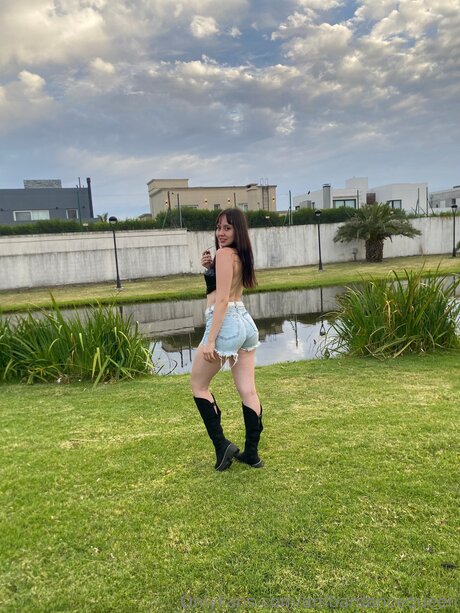 Ambarlatingirl star nudes photo