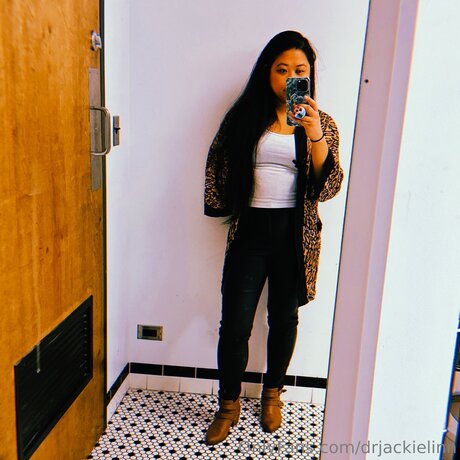 Drlinn model sexy image