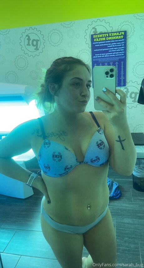 Sarah Bug model adult img