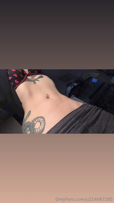 U214067285 beautiful model gallery