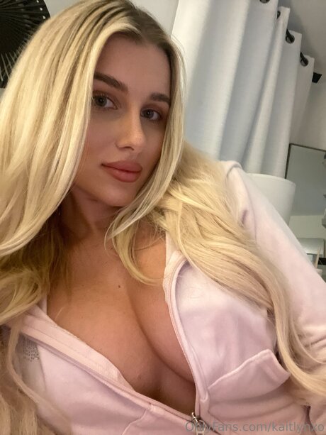 Kaitlynxo star naked images