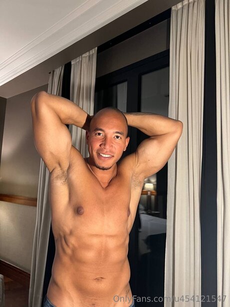 Dwayne Johnson Jr naked star picture