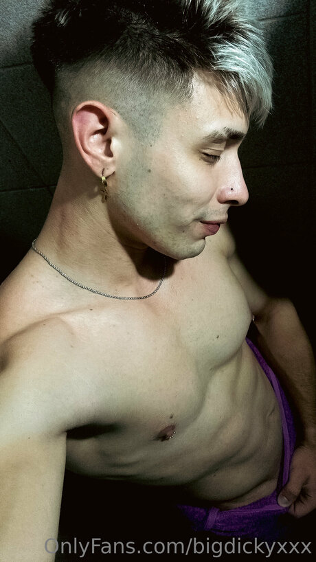 Tomas Rager art model archive