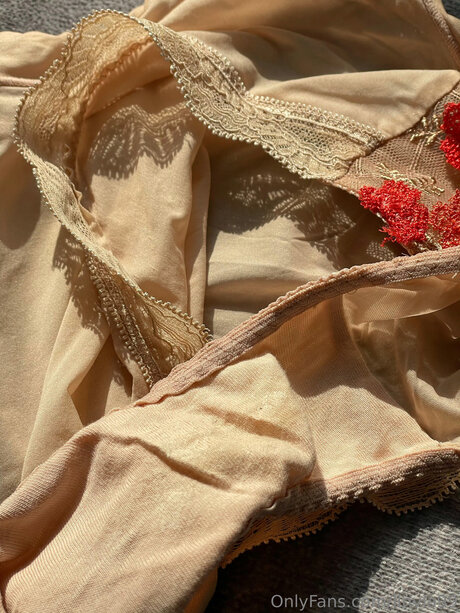 Linviaslair nudes model archive