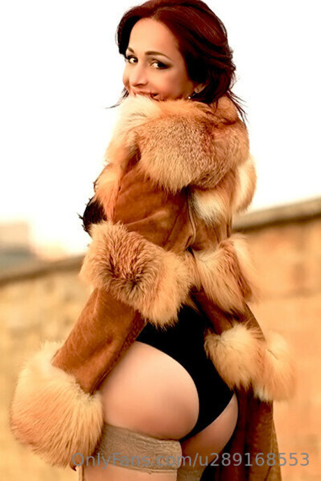 Carla Attrice Italiana free model photos