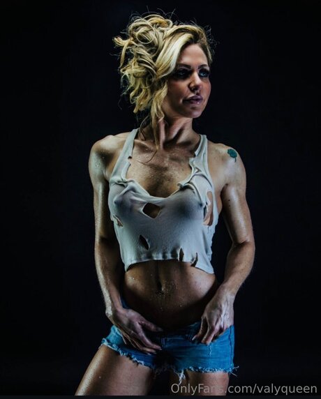 Valyqueen pretty star pics