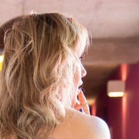 taluane vip xxx actress gallery