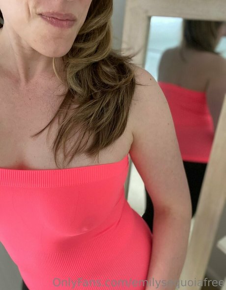 emilysequoiafree sex star image