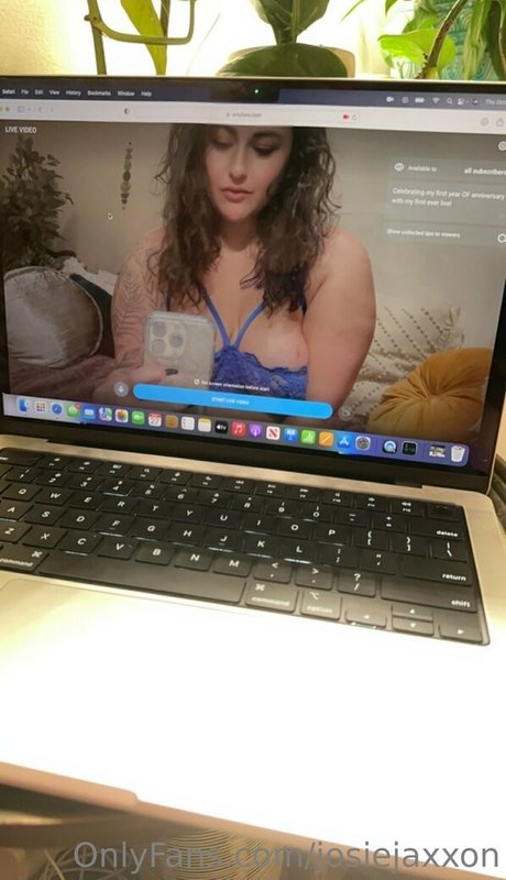 josiejaxxon pornstar naked photos