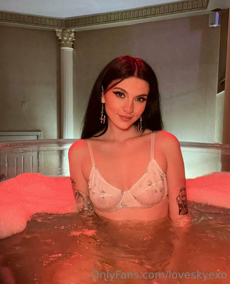 loveskyexo best actress galleries