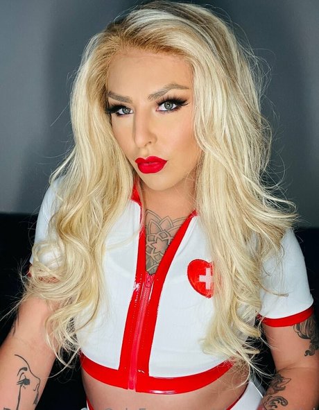 chanelsantini star nice pic