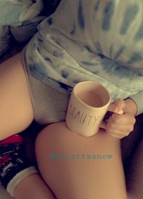 berettasnow model exclusive images