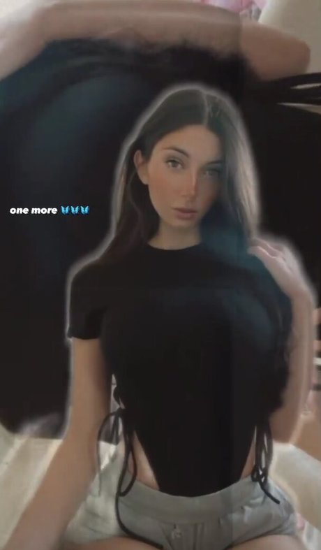 Mayroon Kawash nude actress pictures