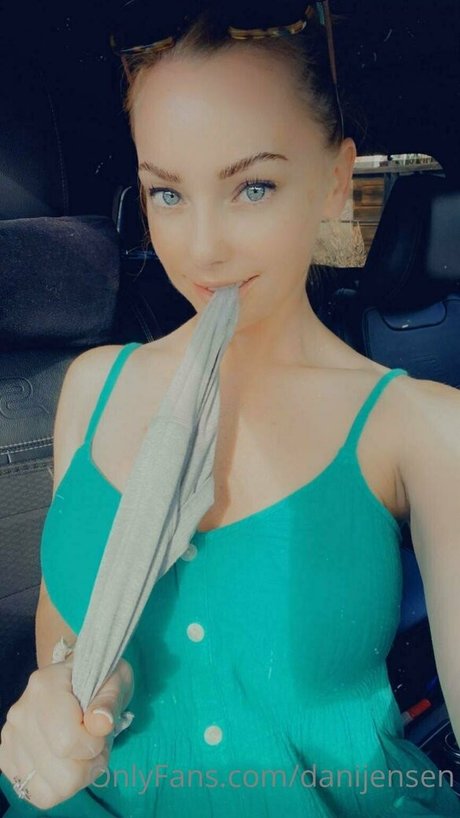 danijensen top actress photo