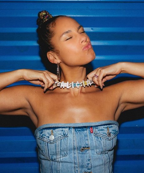 Alicia Keys nice star picture