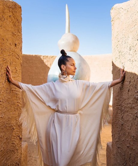 Alicia Keys erotic pornstar galleries