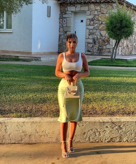 Ophe model hot pictures