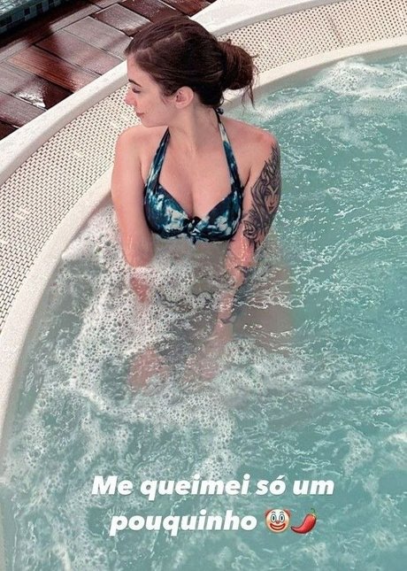 Nicole Diretora pretty pornstar pictures