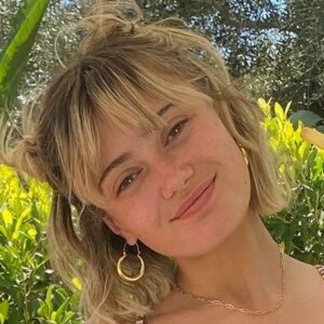 Ella Purnell star nude photo