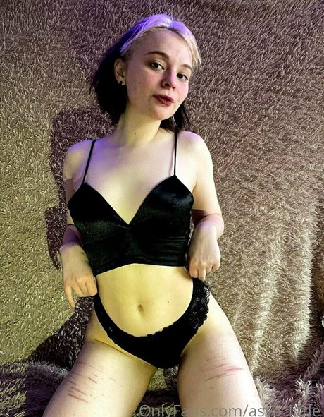 Asya Little star nudes pic