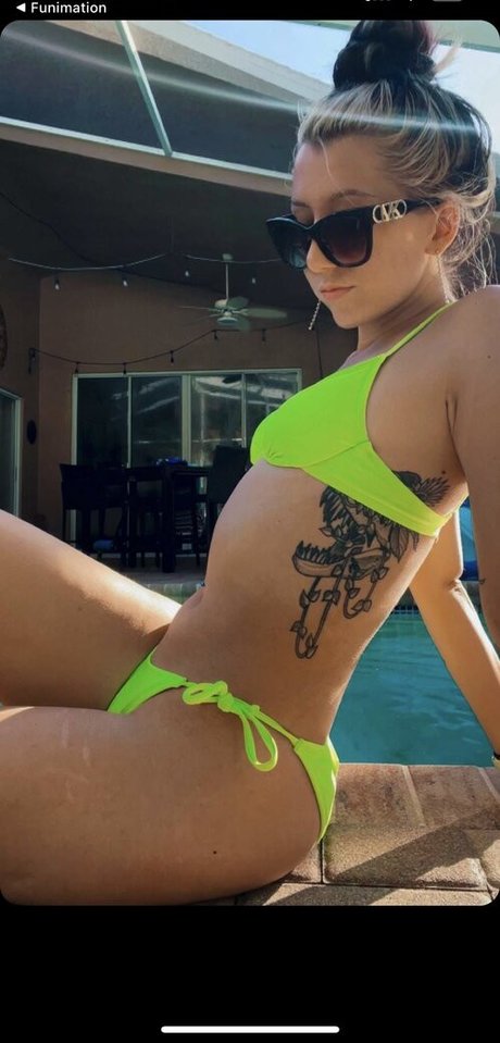 Snerixx hot star pics