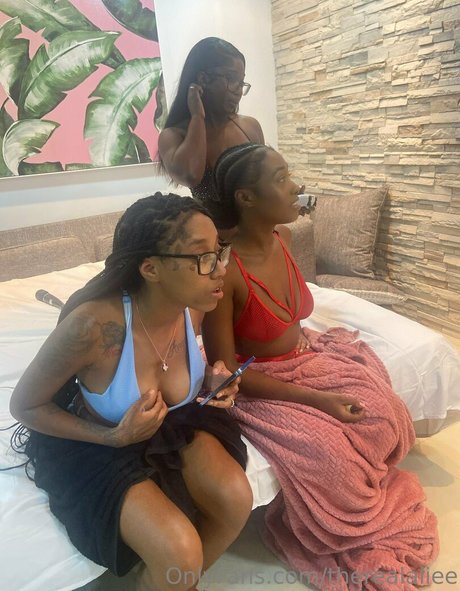 therealaliee high quality actress galleries