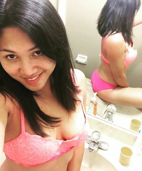 Natalia Lei hot pornstar pics