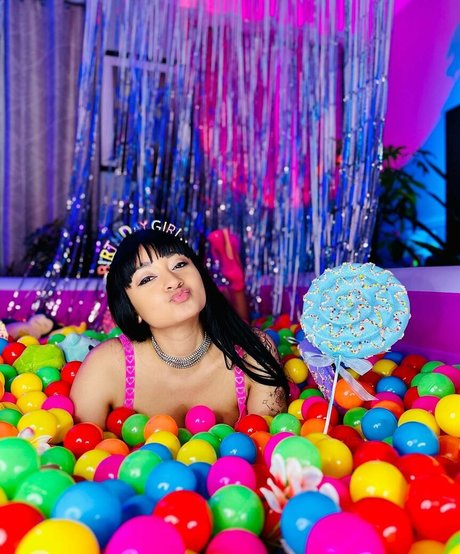 DelilahMoonx nude pornstar galleries