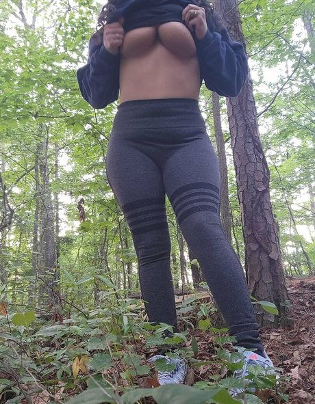 momgenes22 star hot photo