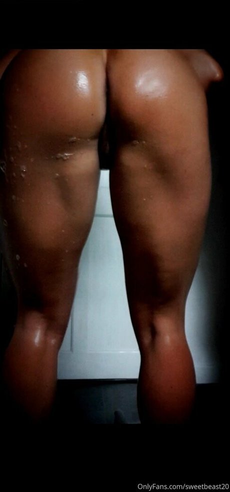 sweetbeast20 nude star images