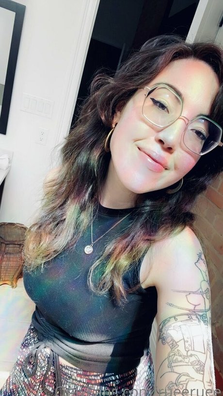 rueeruee pornstar nice pictures